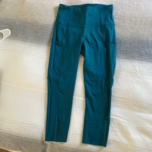 Lululemon crop yoga pants